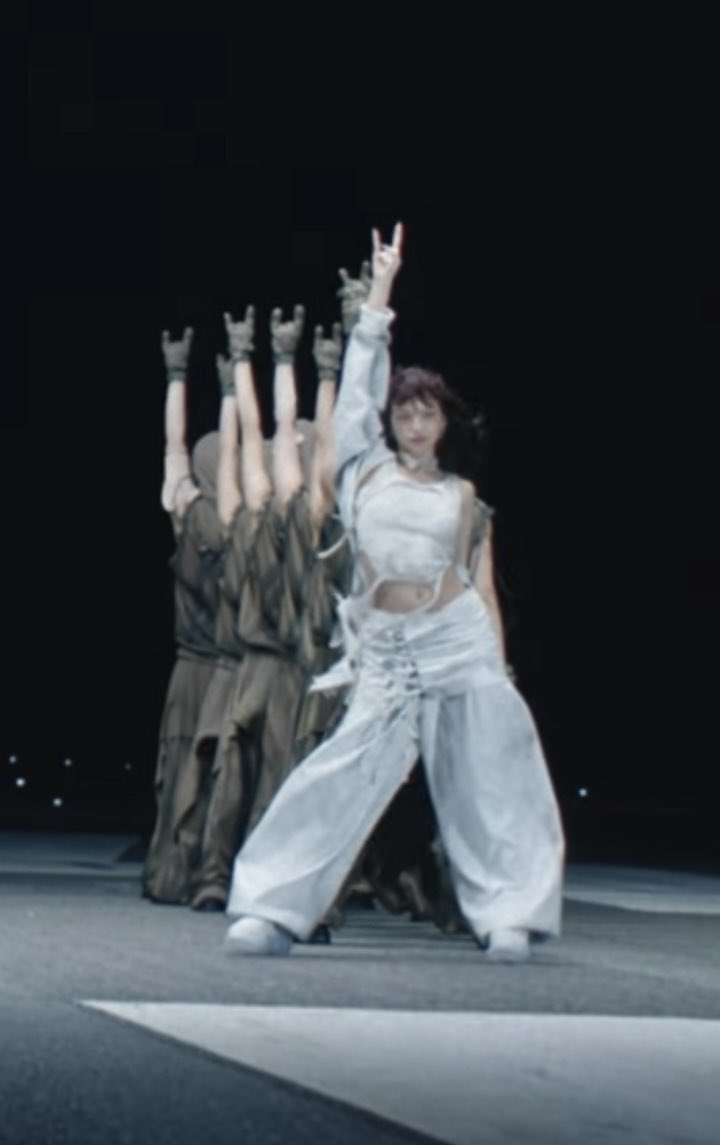 myyy_daisy's tweet image. ลมมันแร๊งงง แทกุกไลน์น้าม้าแตกแล้ว เอ้นดุววว555🫳🏻🫳🏻

BABYMON HIGH UP EXCLUSIVE 
#WEGOUP_PERFORMANCE_VID
#PHARITA #CHIQUITA #BABYMONSTER