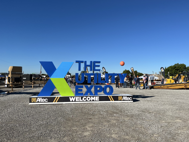 3MUtility_Jim's tweet photo. Thanks to everyone that stopped by the 3M Booth during the @UtilityExpo. This continues to be the best show for us and a great way to showcase 3M Products. Congrats to everyone that participated in our Hole-in-One Challenge! See you in 2 years! https://t.co/BwrKhJoOl7 https://t.co/JSjacMXWl5