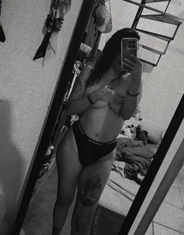 "La cama destendida la ropa tirada en el suelo y nuestros cuerpos, cansados pero no acaba el deseo"🎶🫦

#lunesdemorboyprovocación #lunesdeseducción #LunesDeExhibición #sugar #telegram #contenido 💲😈🫦🥵🔞