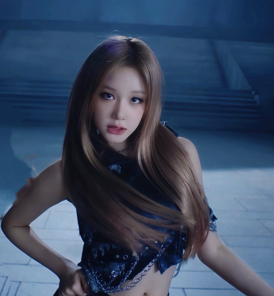 nustsya62470's tweet image. ตาจิกกล้อง ปากจือนิดๆ ทุกคนจงหันมามองที่ฉัน คนนี้ 

BABYMON HIGH UP EXCLUSIVE 
#WEGOUP_PERFORMANCE_VID
#PHARITA #BABYMONSTER