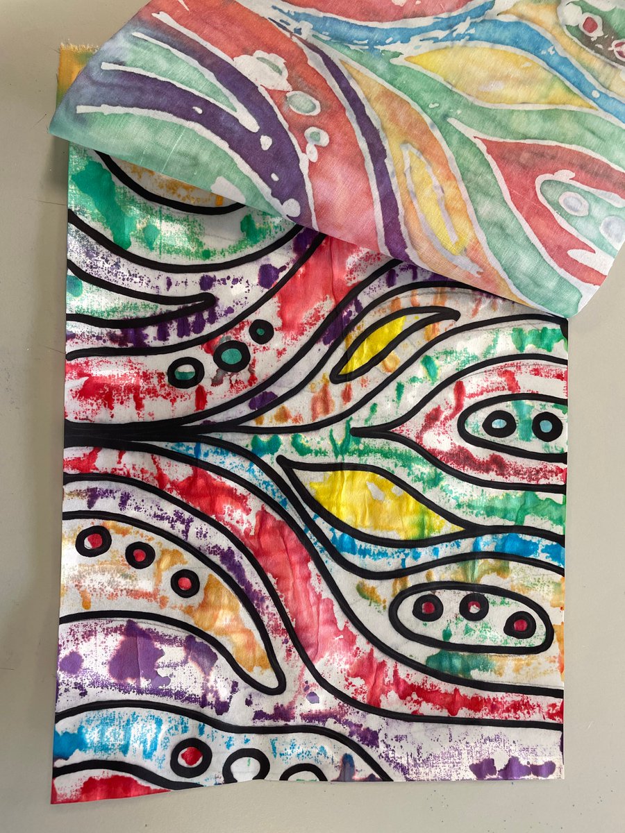UoCEducation's tweet photo. Students on our BA (with Qualified Teacher Status) course took part in a Primary Art practical, where they learned about 'Batik' fabric-dyeing techniques, inspired by American artist Georgia O'Keeffe 🎨 for full course &amp; application information, please visit the ⛓ in our profile https://t.co/LlNyegkoPS