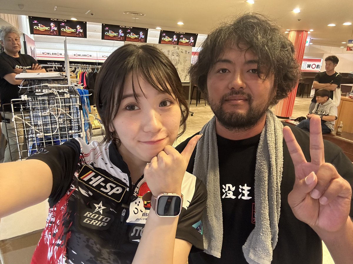 BoowyKyosuke's tweet photo. ボウルアロー八尾にて
どちらもやらかしました〜 https://t.co/cxPhWEAFmu