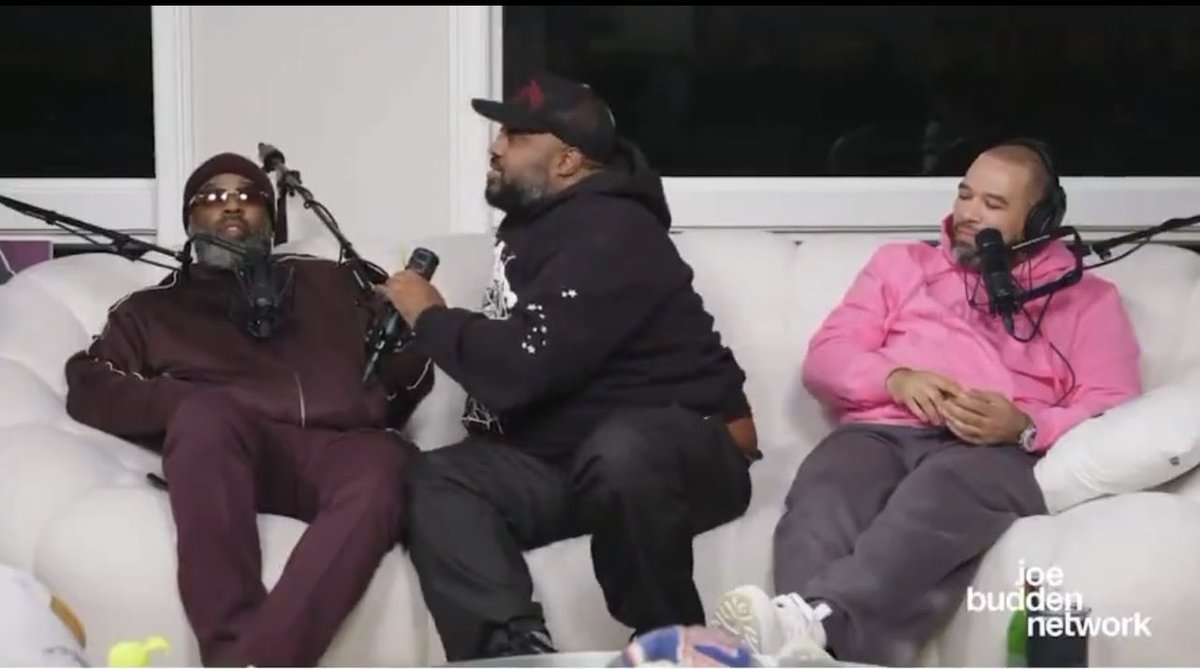 DAyewhole's tweet photo. @chatnigga101 Ish seen that crack and said nahh https://t.co/UbRkoQDbBO