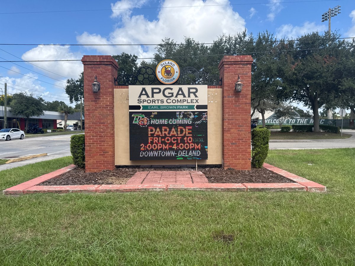 i2Visual's tweet photo. We’re loving how the new Earl Brown Park signs are turning out! 💚
Still a few more to go, but the results so far have us smiling.
#EarlBrownPark #DesignInProgress #Signage #CommunityProjects https://t.co/jZM2lnJuiz