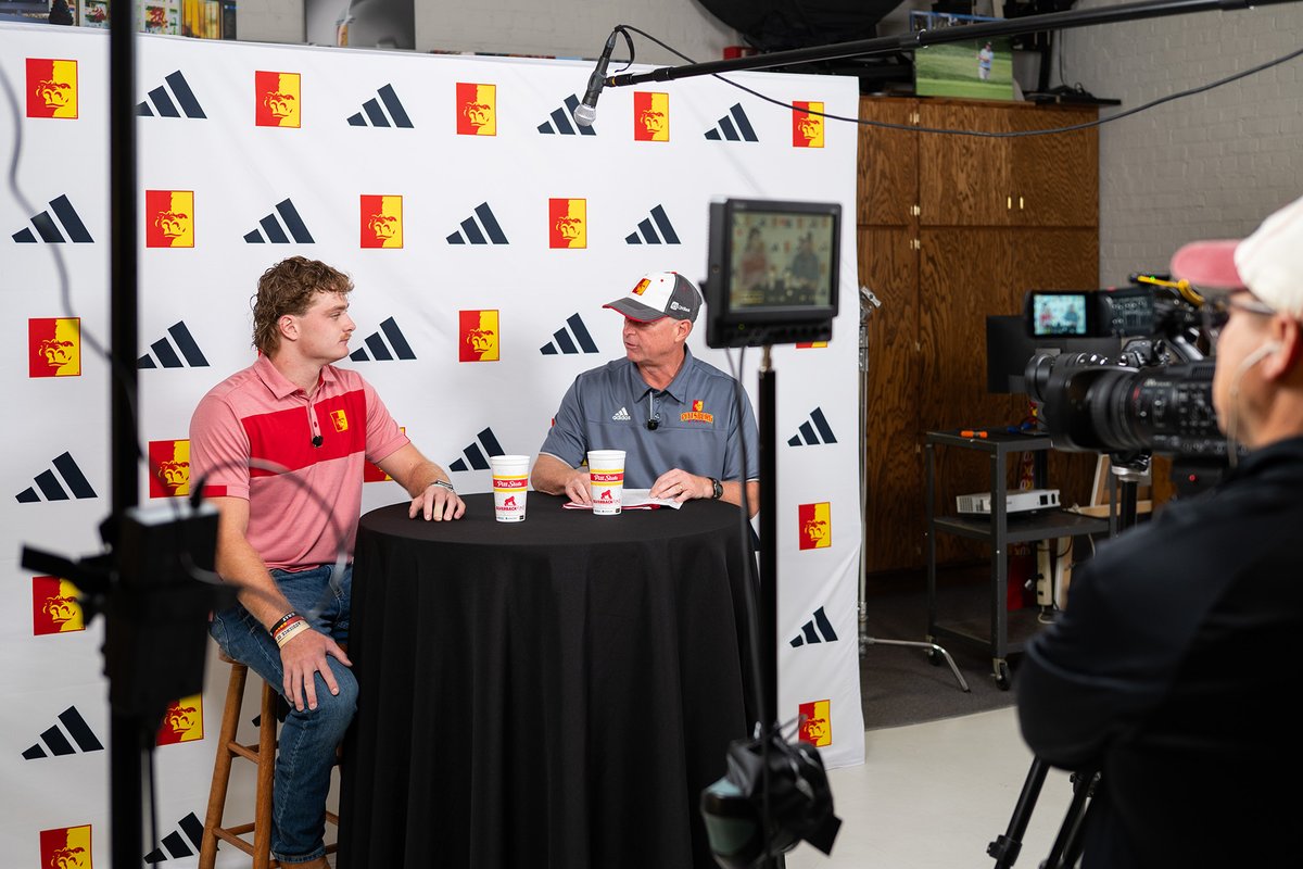 Redshirt freshman LB Blake Carr on the Coach Tom Anthony Show this week 🦍🏈

Check out the full episode on the Pitt State Athletics YouTube channel Wednesday at noon.