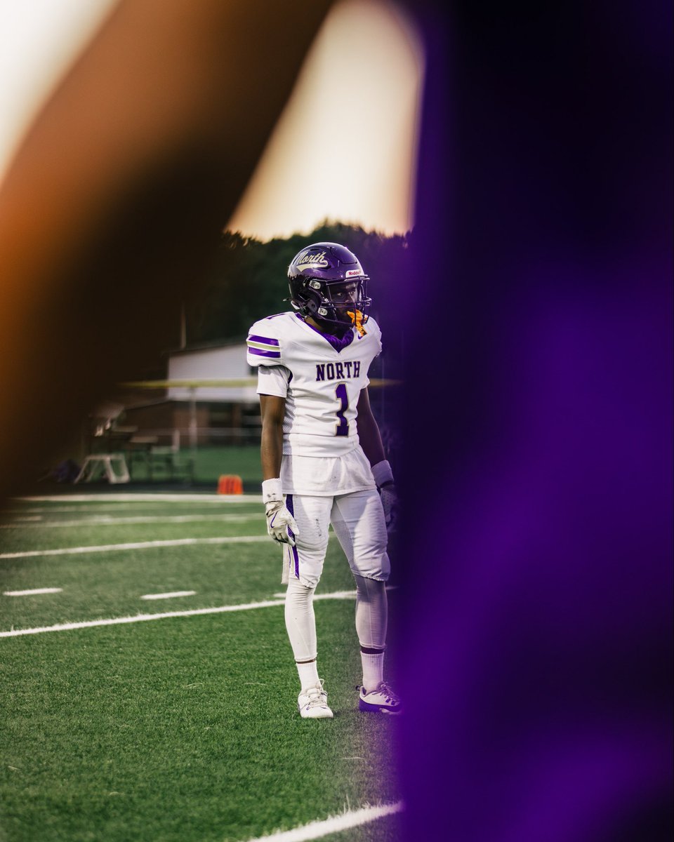 20Rec
3 touchdowns- 1 called back !!
237 Receiving yards 
326 All purpose 
2 assisted tackles 
1 onside kick recovered
Played 6 ) games played due to injury

<a href="/EDGYTIM/">Timothy “EDGYTIM” OHalloran</a> <a href="/OJW_Scouting/">PrepRedzone Oliver</a> <a href="/PrepRedzoneIL/">Prep Redzone Illinois</a> <a href="/AllenTrieu/">Allen Trieu</a> <a href="/GregSmithRivals/">Greg Smith</a> <a href="/TomLoy247/">Tom Loy</a> <a href="/TFNFootball/">TF North Football</a> 

hudl.com/v/2SxtEw