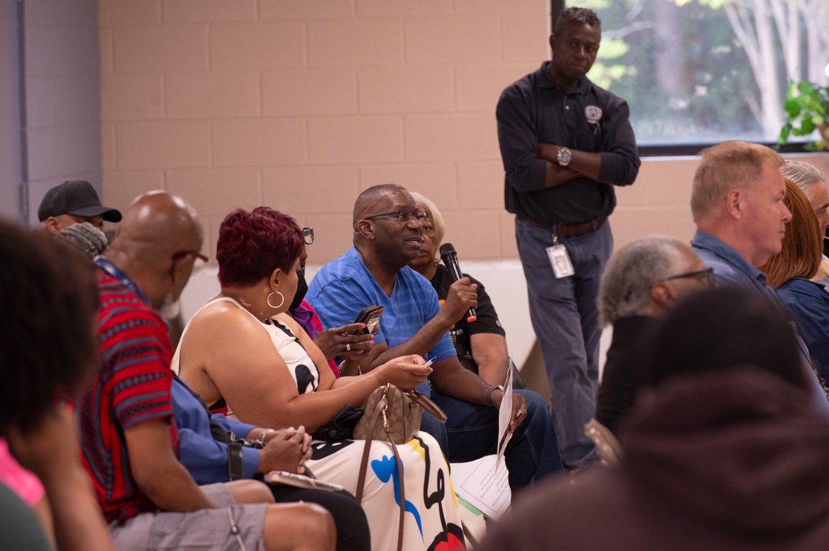 Council member <a href="/MarciOverstreet/">Marci Overstreet</a> joined community members at William Walker Recreation Center for the Greenbriar resurfacing meeting. Together ATLDOT and the City of Atlanta is  working to improve local spaces and ensure safe, quality facilities for everyone in the neighborhood.