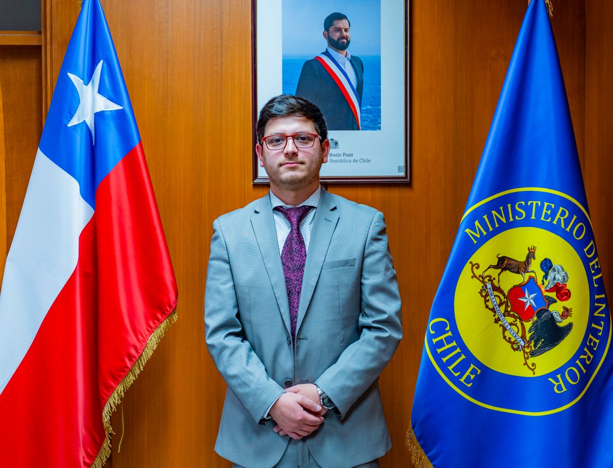 Diego Vega asume como jefe de la Unidad Regional Subdere de Los Lagos.
👇👇
subdere.gov.cl/sala-de-prensa…