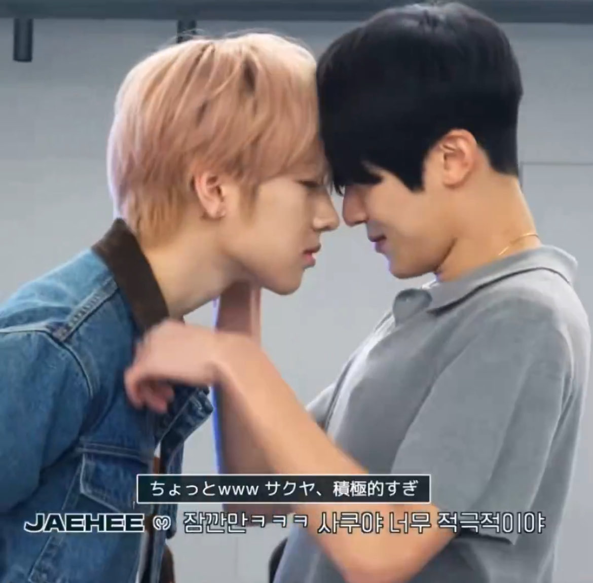 sakusion11's tweet photo. ㅆ벨 이 사이에 1년있다 https://t.co/H52BoFyCZO