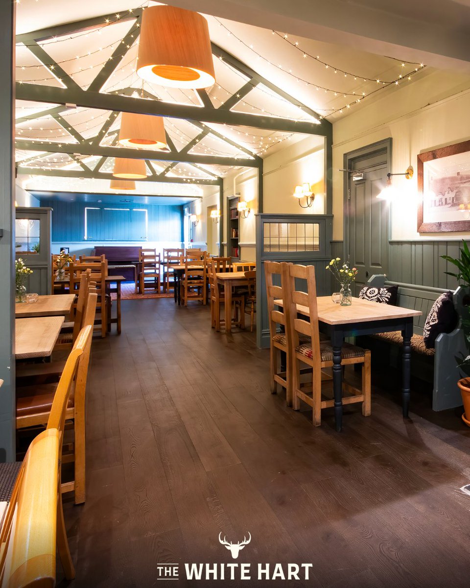 TheWhiteHartSN4's tweet image. Book our function room! 🤩⠀
Fully licenced with a dedicated bar from 9am to 11pm (food from 11am).⠀

📞 01793 814820⠀⠀
📧 info@thewhitehartwroughton.co.uk⠀⠀
⠀
📍 High St #Wroughton #Swindon SN4 9JX⠀⠀
#functionroom #pub #gastropub