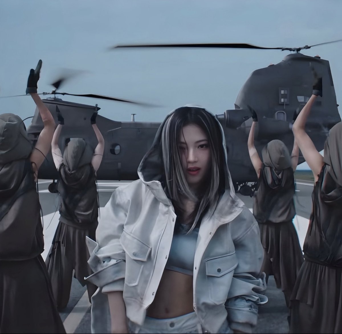 Oktvnnnn's tweet image. This style is really killing me🧎🏻‍♀️ 

 BABYMON HIGH UP EXCLUSIVE 
#WEGOUP_PERFORMANCE_VID
#BABYMONSTER #베이비몬스터 #RUKA