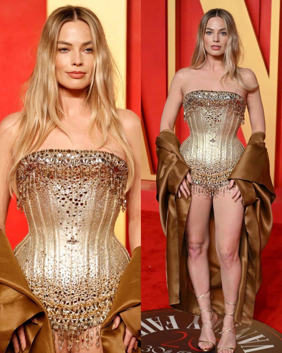 filesmargot's tweet image. margot robbie is a GODDESS.