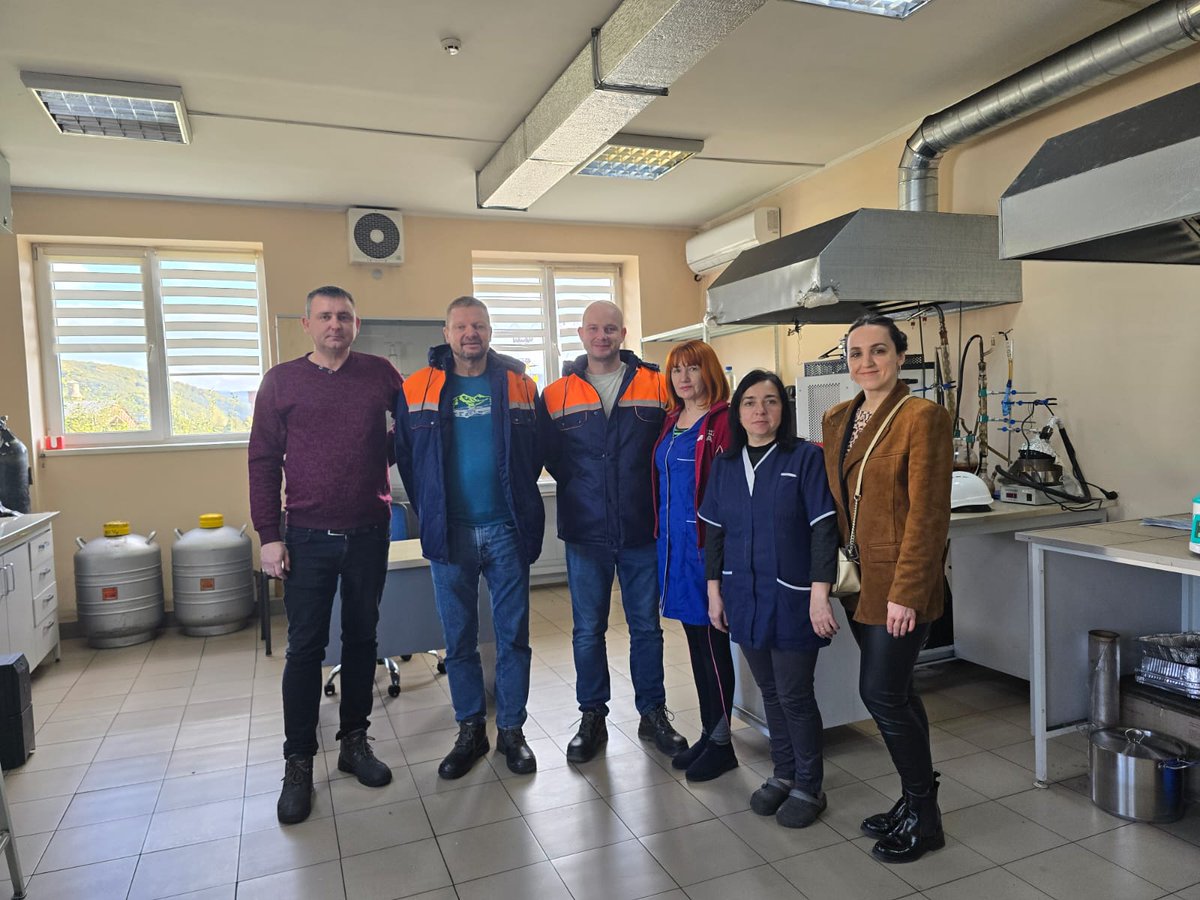 queenprojecteu's tweet photo. The process of developing sustainable #agglomerates for silicon production is moving forward 💡
By using waste #biocarbon materials, the #QUEENproject aims to cut CO₂ emissions and boost flexibility in raw material sourcing for the #siliconindustry
📍 On 8–9 Oct 2025, Perechin Timber & Chemical Plant (PTCP) hosted Michal Suroviak & Michal Bajo from OFZ to advance our joint work within the #QUEENproject.
Together we are shaping the future of sustainable
#metallurgicalmaterials. #CircularEconomy #R&D #siliconindustry. #GreenTech #Innovation
@EU_Commission | @EU_Hadea | @weirgroup | @NTNU |@arenesbellpuig | @ChangeoverLtd
