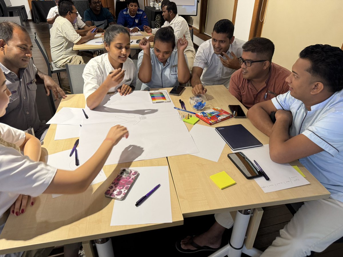 UNICEFMaldives's tweet photo. 📸 Child safe tourism training sessions for staff at Cinnamon Velifushi Maldives

Through our #Rakkaatheri flagship, we aim to work with private sector partners to empower professionals with the knowledge &amp; skills to build safer, more child-friendly industries in Maldives. https://t.co/NFRf34aeKp
