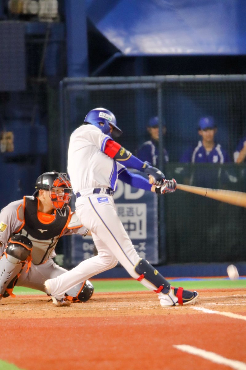 xydb_dena31's tweet photo. 昨日のサヨナラ勝ちの貢献人
わてぃのヒットが本当にデカい！
代打で良くやってくれたね！
#度会隆輝 
#baystars
#CSファーストステージ2025 
2025/10/12 https://t.co/b45pZjkVWj