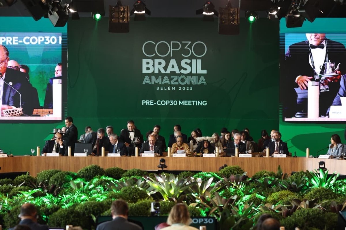 DDNewslive's tweet image. Union Minister  @byadavbjp participates in the Pre-COP30 Ministerial Roundtable in Brasilia

The Minister congratulated the CoP30 Presidency for fostering an inclusive platform for dialogue as the world prepares for CoP30 under the UNFCCC in Belém, from 10–21 November 2025.…