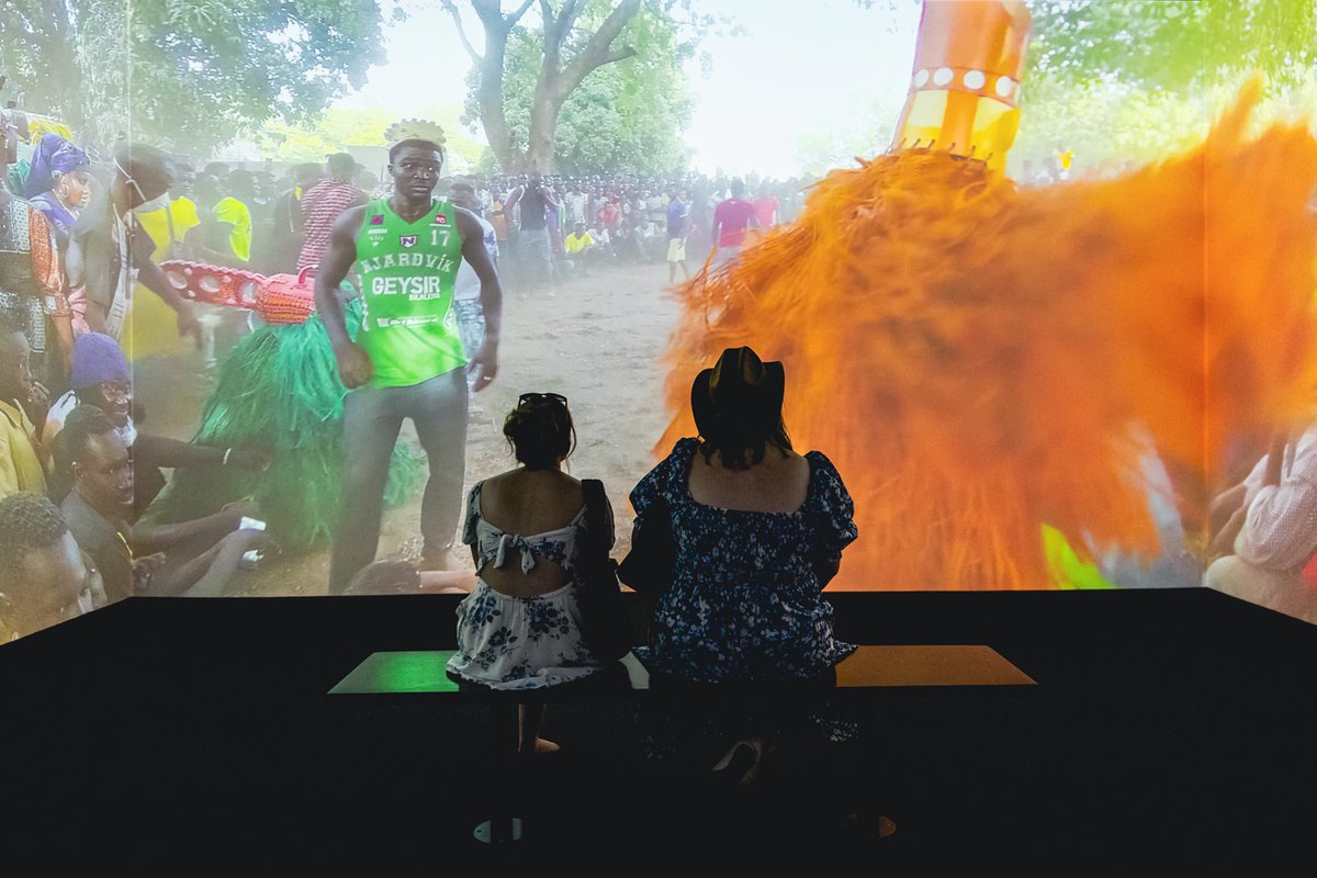 fristartmuseum's tweet image. ✨ Now on view at the Frist ✨
New African Masquerades: Artistic Innovations and Collaborations
📍 Frist Art Museum
🎟️ Included with admission
#NowOnView #FristArtMuseum #AfricanArt #MasqueradeArt #ContemporaryArt