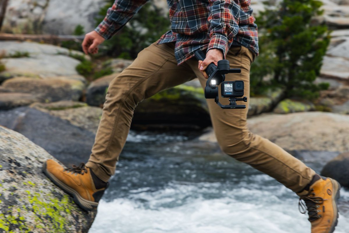 BestMobileTech's tweet image. GoPro’s Fluid AI Pro smartphone and action camera gimbal now available to pre-order in US

notebookcheck.net/GoPro-s-Fluid-… 

#smartphone #ai #SmartphoneAi #SA #news #trending