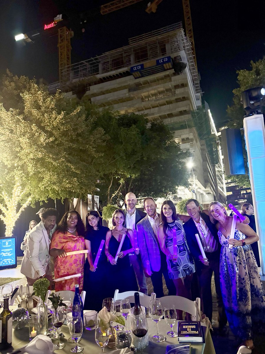 KDC_Development's tweet image. We loved being part of Party in the Park at Klyde Warren Park. A night of dinner, live music, and great company was made even more memorable with a view of our Bank of America Tower at Parkside project.
#KDCTeam #Dallas #ParksideProject