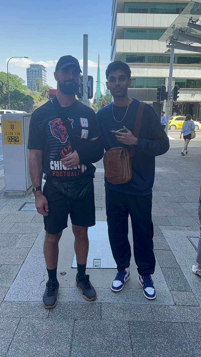 EvansSabbir's tweet photo. Seth Rollins was seen wearing a sling before WWE Raw in Perth
Photo Credit: vetriiii via TikTok
#sethrollins #thevison #paulheyman #bronbreakker #bronsonreed #wweraw #WWERawonNetflix https://t.co/JSgoj35YAv