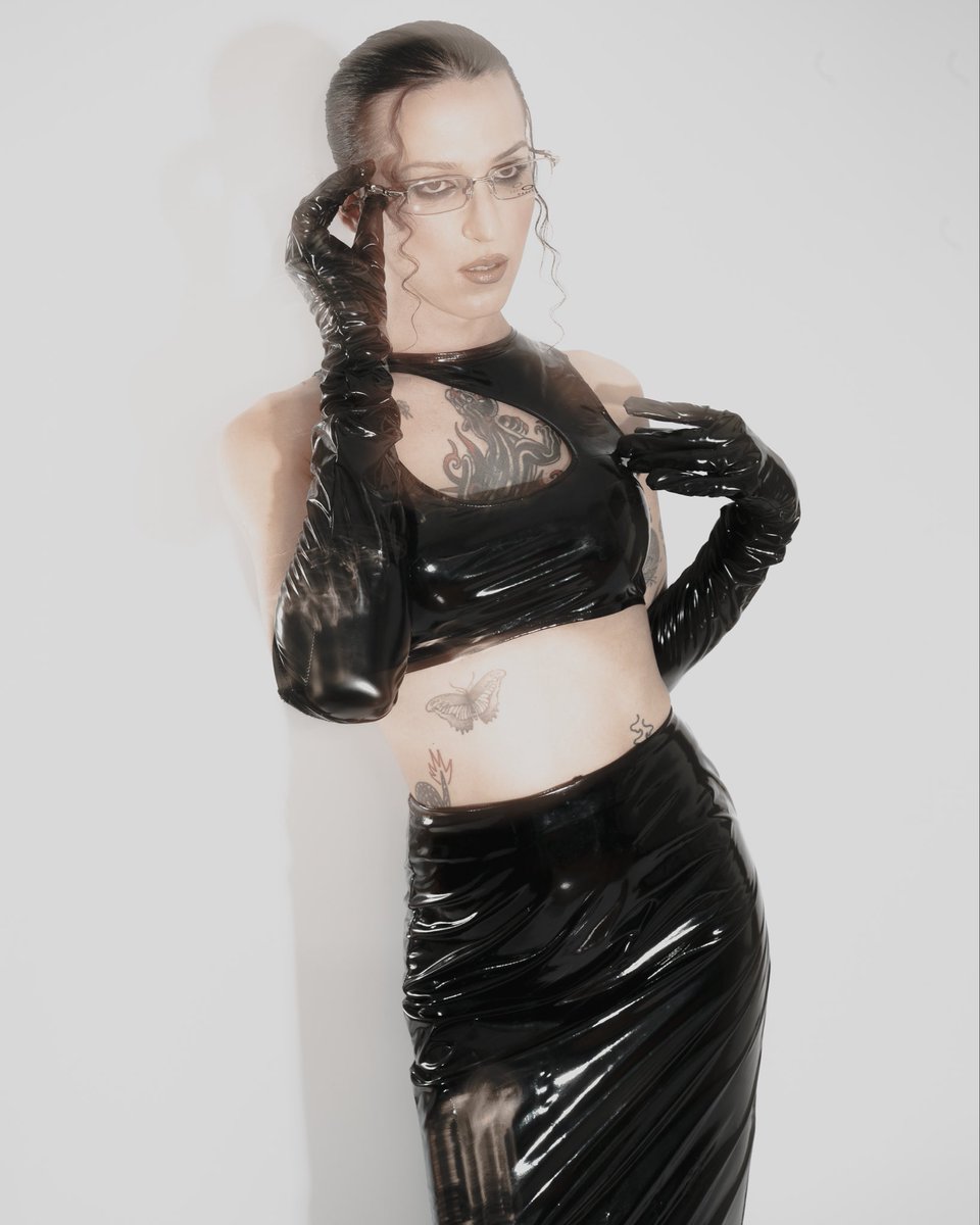 on.soundcloud.com/7tjBPHBxzfIlOu… mix nova para clube fringe 💋