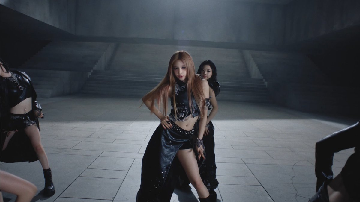 bacmlla's tweet image. #BABYMONSTER #PHARITA ‘WE GO UP’ Exclusive Performance