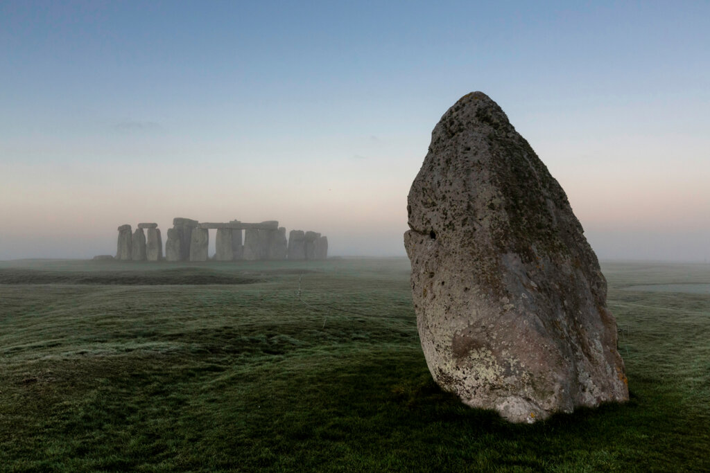 Did you know that there are over 80 species of lichen growing on Stonehenge? 🍃

The most noticeable is Ramalina siliquosa or Sea Ivory, a shrubby lichen, which makes it look like the stones have grown a furry coat! 🧥