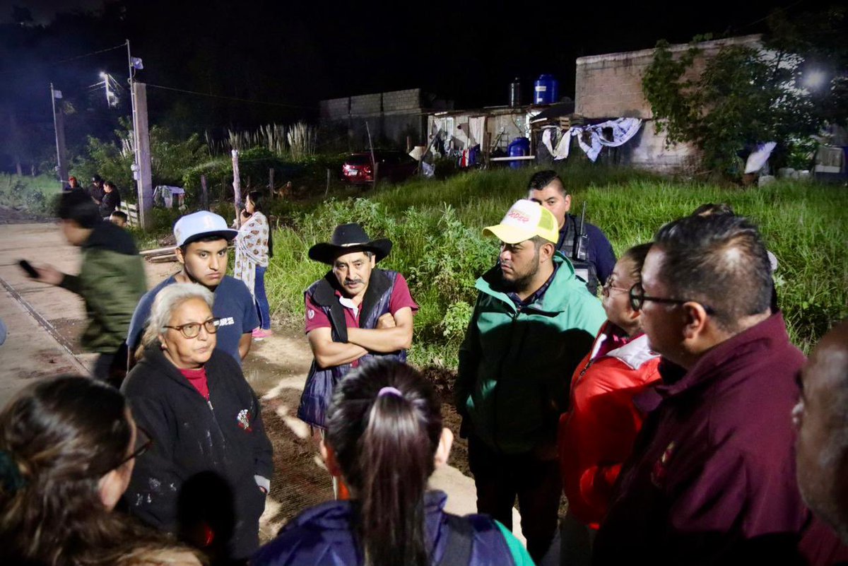 difhgo's tweet image. #LaFamiliaDIFH visitó la comunidad de #ElPantano, en Zacualtipán de Los Ángeles, para entregar cobijas a familias afectadas por las lluvias atípicas y supervisar el refugio temporal, donde se brinda atención a 155 personas. 📦💛✨