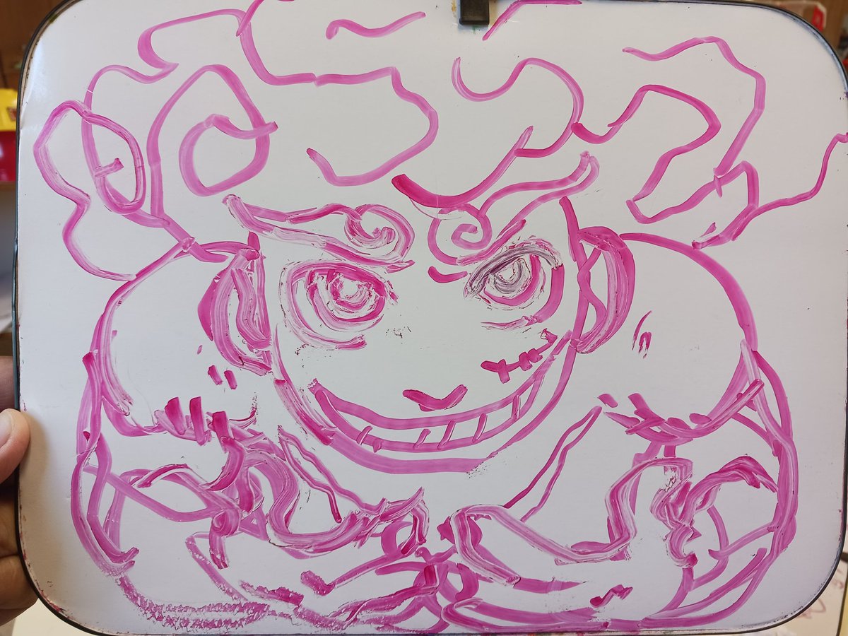 YACKY.❀

Drew my boi Luffy while drawing with the babies at work