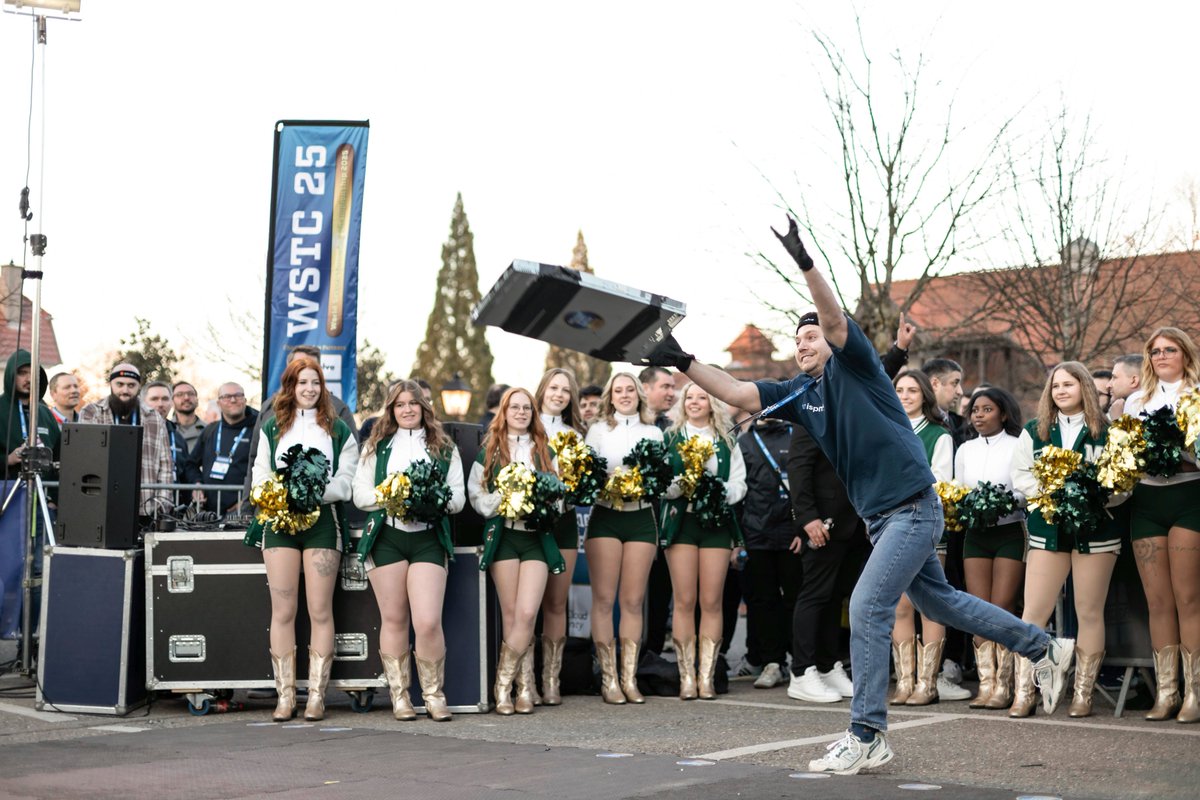 cloudfest's tweet image. 🎉 Registration for #CloudFest 2026 is NOW OPEN!

🗓️ March 23–26 | Europa-Park, Germany

✨ New stages &amp;amp; formats
🤝 Legendary networking
🎟️ Free Standard Passes
👕 First 50 = Retro swag

👉 Register free: registration.cloudfest.com/registration?c…

💜 You BETTER be there.