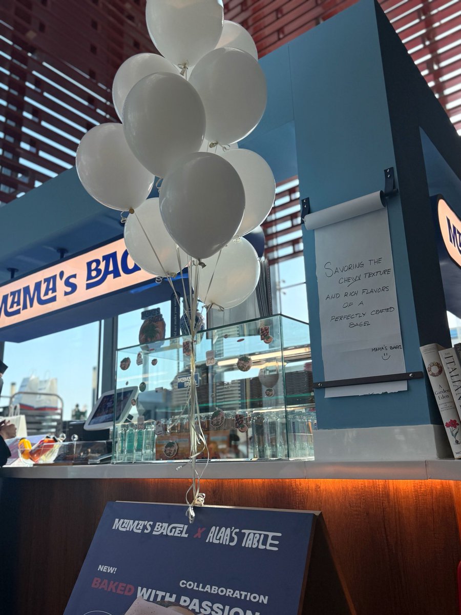 iBerryKi's tweet photo. من كم يوم أعلنت عن التعاون مع Mama’s Bagel، نزل عندهم في المنيو وصفة طورتها لنوع بيقل جديد🥯🪄

بيقل الزعتر والكرانبيري🌿

نزل أمس يوم ١٢ أكتوبر في جميع فروع ماماز بيقل(المحمدية هو الفرع المفضل عندي)🙂‍↔️

سعيدة جداً بهالتعاون وسعيدة أكثر بردة فعل كل أحد جرب البيقل 🥺🫶🏻الحمدلله https://t.co/va03AWT6JL