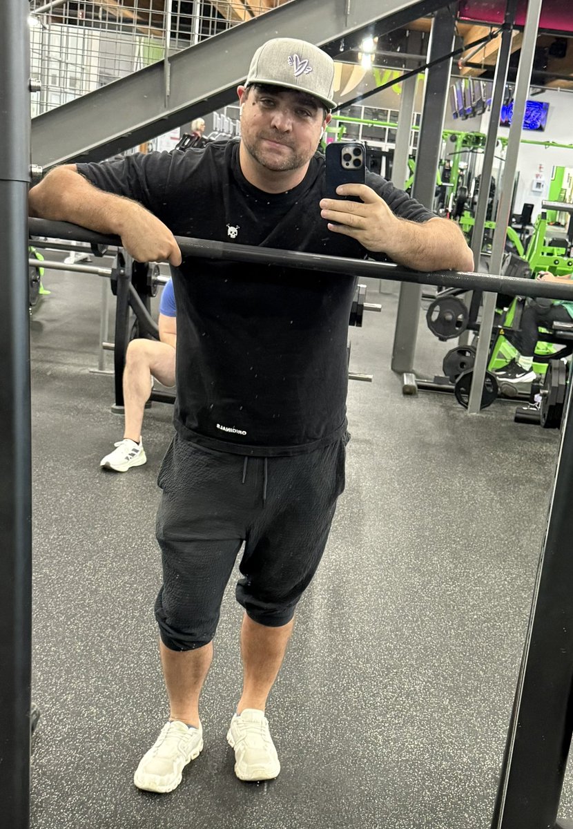 Excited for merch Monday next week cause I’ve got new orders on the way from my favs <a href="/quirkiesnft/">Quirkies</a>  &amp; <a href="/MetaVixensNFT/">MetaVixens 💎💜</a> 
Those two just go together. If you own one and not the other, maybe check out the floors today