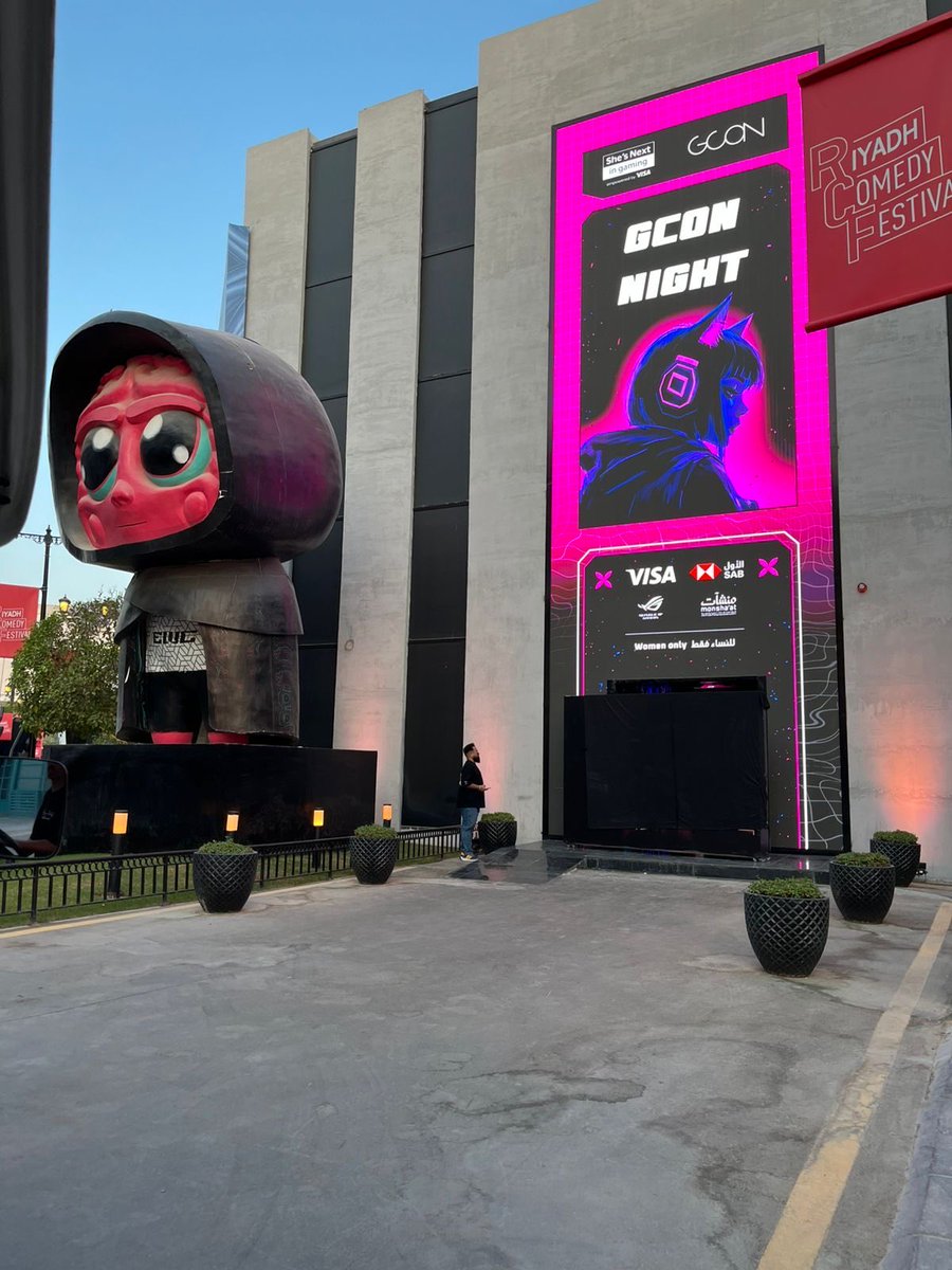PromiseTeamDev's tweet image. التجربة الثانية للعبتنا Among The Strangers كانت في فعالية @GCONEvents التي اقيمت الشهر الماضي.
نشكر فريق @GCONEvents على استقبالنا وتجهيز اجهزة خاصة لتجربة اللعبة ونشكر كل من جرب اللعبة واعطانا انطباعاته.
#indiegamedev