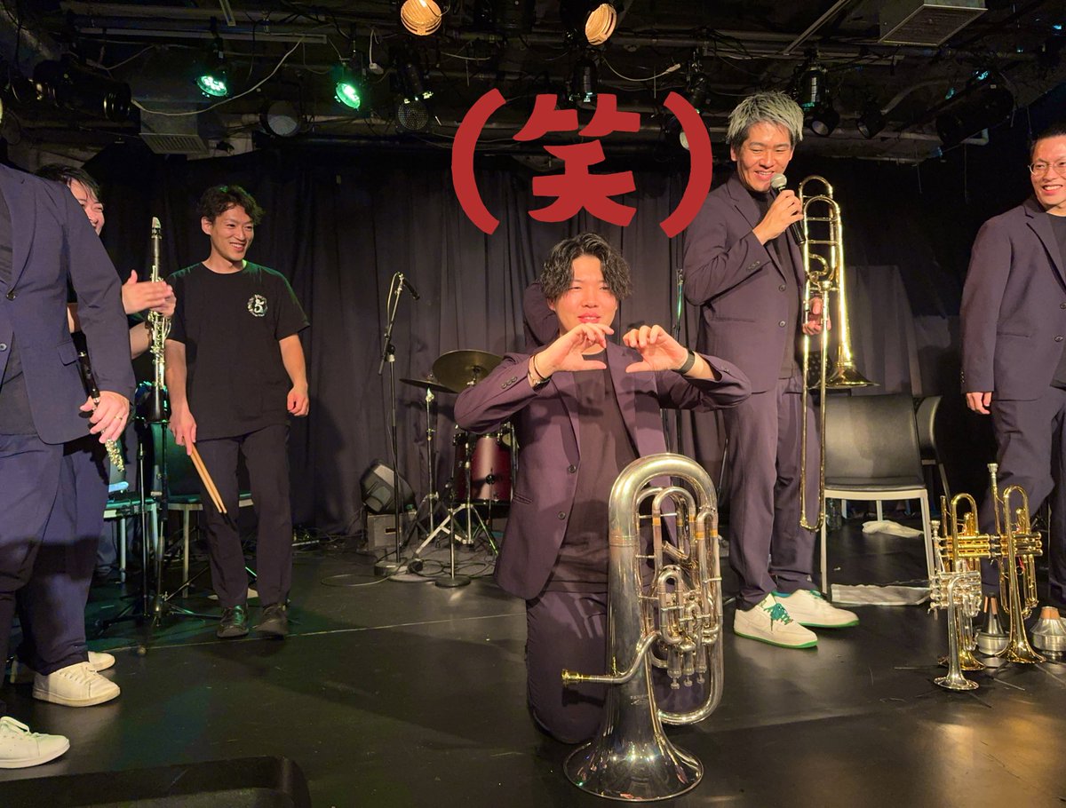 12ma_ri10's tweet image. かずなりさんの滝汗、力さんの力爆発のラブリーは可愛すぎでぶんさん爽やか、世界のケン ヨシイセミナーに横川さん参加、まみさんの声ガサガサで🦁さんﾊﾟｵｰﾝに恥じらいポップスだから🕶のづかさんとパーマあてた長尾さん…もう大渋滞過ぎw
プロ達のステージ最高だたー

#WindWorks
#ラブリー神山