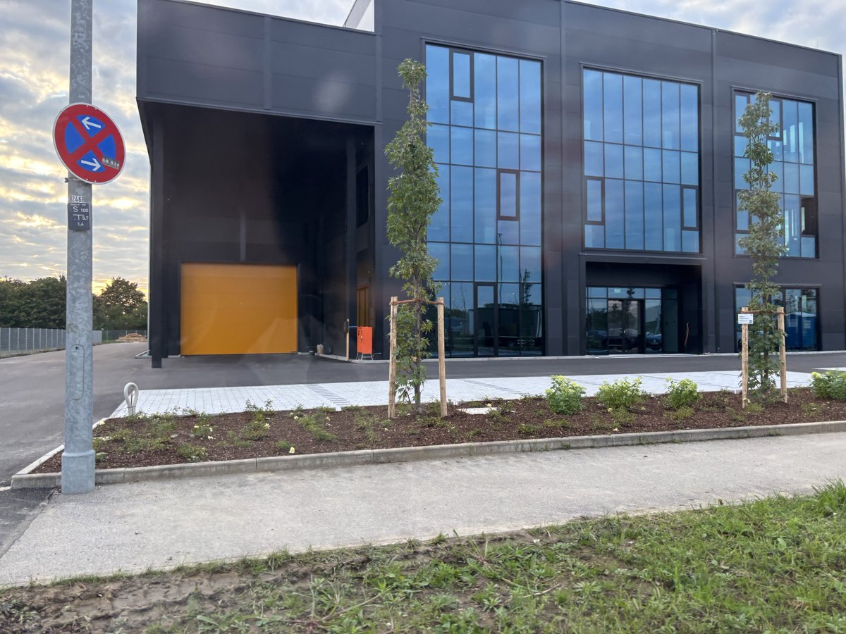 ModulaUS's tweet image. We’re proud to announce the inauguration of our new Modula headquarters in Germany this November: an advanced facility designed to serve as a hub for collaboration, research, and customer experience across Europe.
This is yet another step forward in our mission to make vertical…