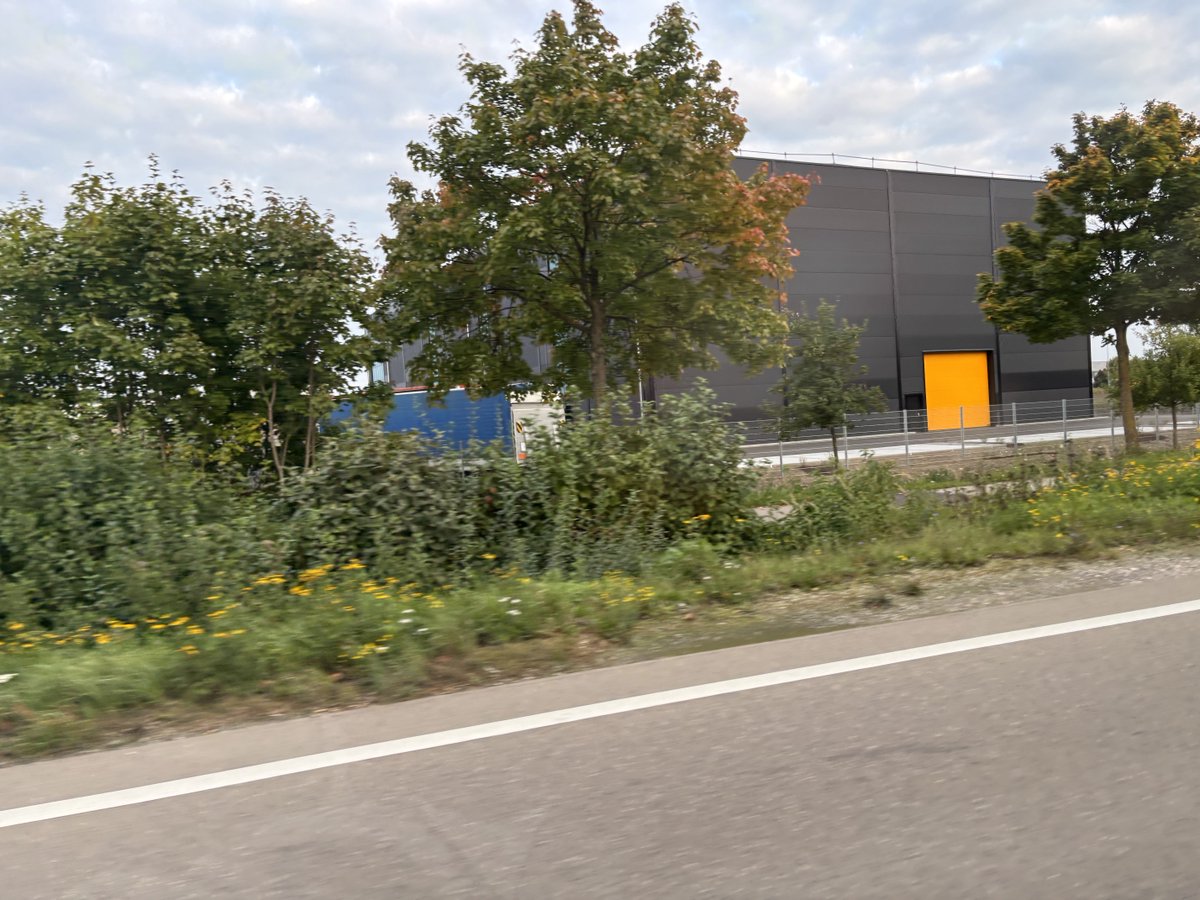 ModulaUS's tweet image. We’re proud to announce the inauguration of our new Modula headquarters in Germany this November: an advanced facility designed to serve as a hub for collaboration, research, and customer experience across Europe.
This is yet another step forward in our mission to make vertical…