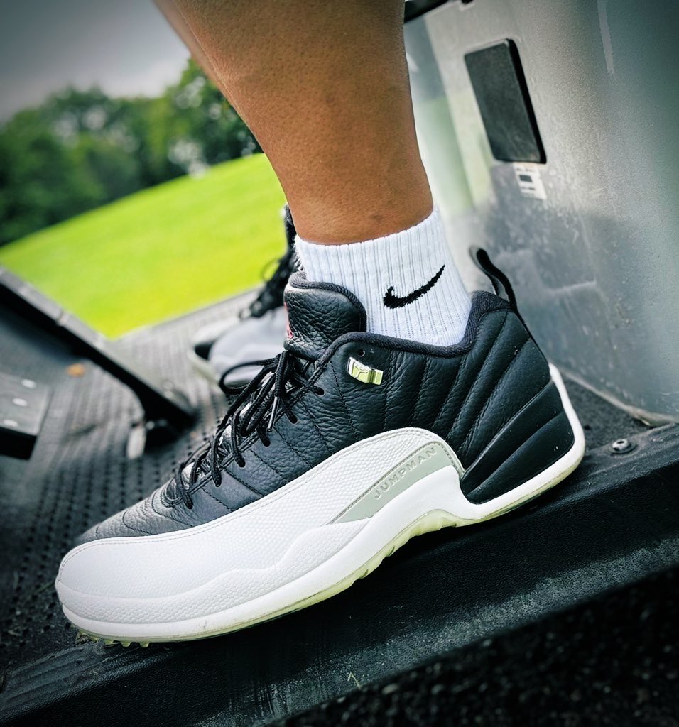 chopboi612's tweet photo. @BoricuaGinger @_YohnLegend Ya mang I got quite a few pair, Dope AF! That’s a big part of it, looking fresh on course🏌️♂️ #FreshFore https://t.co/OW93KF3SOL