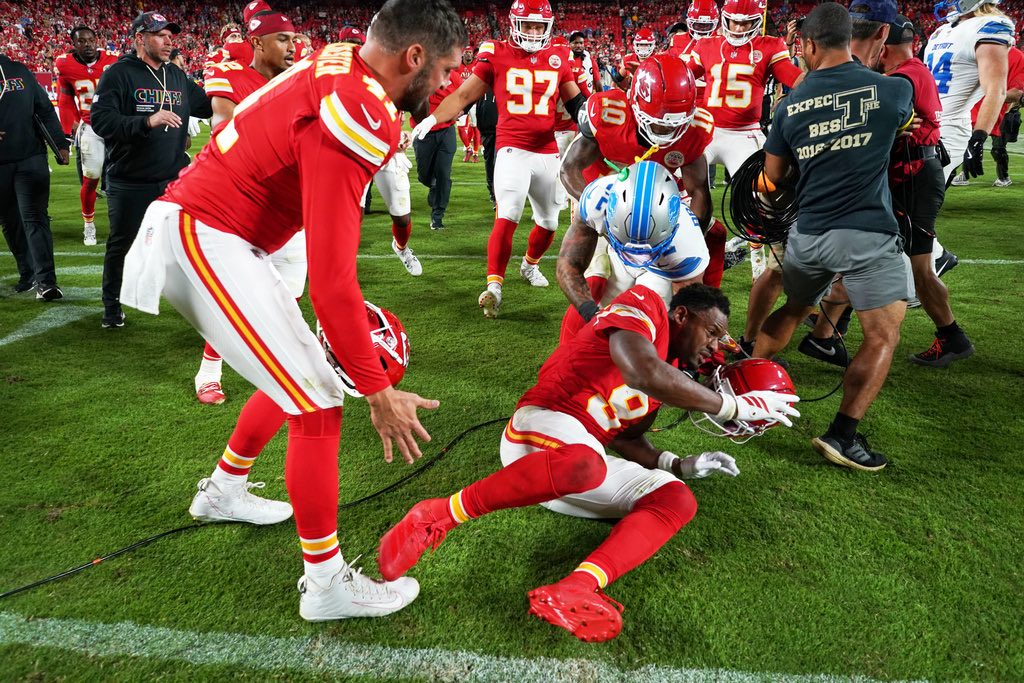 #Lions S Brian Branch, who popped #Chiefs WR JuJu Smith-Schuster in the face after the loss to KC, was suspended one game by the NFL.

Detroit plays the #Bucs on MNF. 