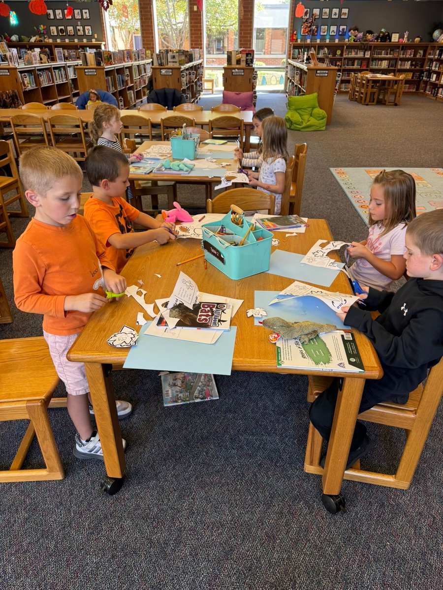 MrsLibraryLady8's tweet image. This week, our Kindergarten class explored &quot;Leaf Man&quot; by Lois Ehlert. Inspired by the book, the students crafted their own leaf creations, coloring them into butterflies and frogs. Their imagination was a joy to witness! 🌿🦋 #KindergartenArt #CreativeKids