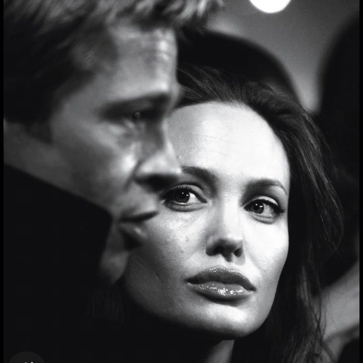 -

"وَكُلَّما حَاوَلتُ أَن أَخلُو مِنك "
             خَلوتُ بِـــك
   "وَكأَنهُ لاَ يُوجَد بِالعَالم غَيرُك "
                    ثُـــم 
تَهزِمنِي حَقِيقَة أَننِي أُحِبك مَهمَا حَدَث ♥️..

 #بوح_آخر_الليل