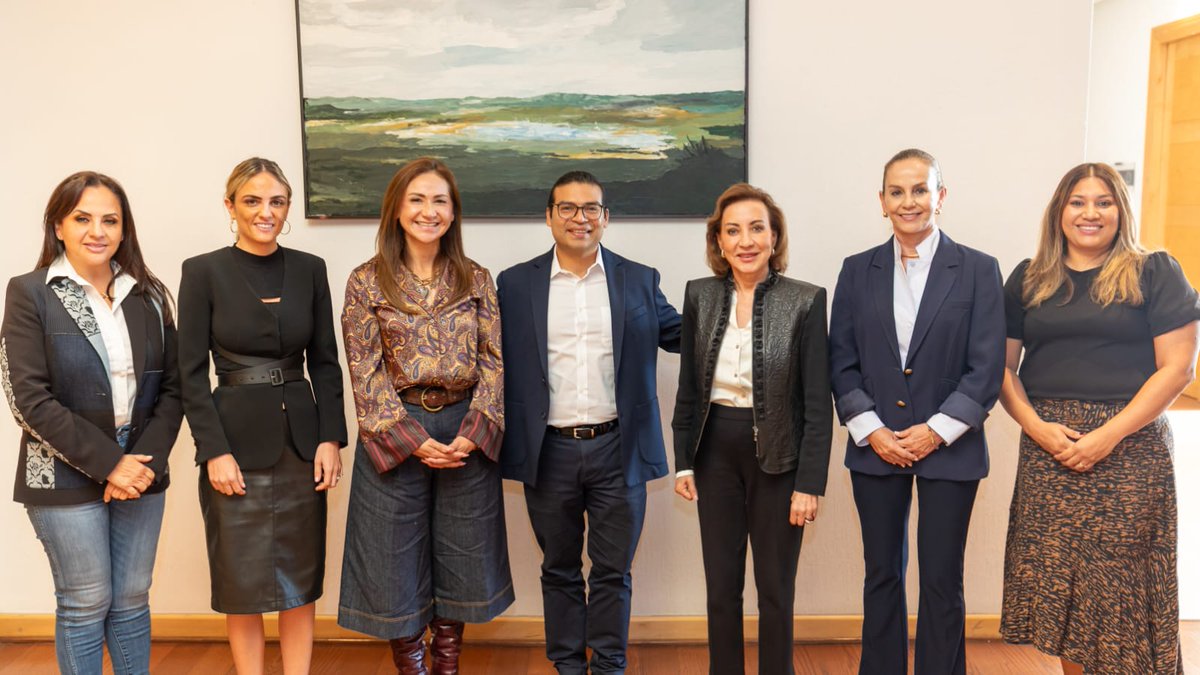 Cuando las mujeres se unen, se construyen caminos fuertes 💪✨
Hoy reafirmamos que en Acción Nacional contamos con mujeres que inspiran con su trabajo y su fuerza para cuidar Querétaro. Aquí no hay individualismo, hay propósito: seguir construyendo el futuro que nuestra tierra