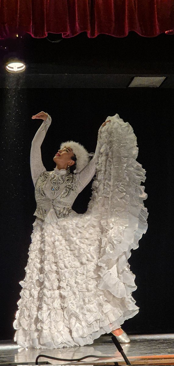 Ambassade du Kazakhstan🇰🇿 en France🇫🇷 (@kzembassyfr) on Twitter photo L'ensemble🇰🇿 "Birlik" sur la scène de la <a href="/Mairie17/">Mairie du 17e</a> 🇫🇷
🩰 Des danses traditionnelles et multiculturelles, avec une performance captivante au kobyz, ont marqué le public 👏🎼
#diplomatieculturelle L'ensemble🇰🇿 "Birlik" sur la scène de la <a href="/Mairie17/">Mairie du 17e</a> 🇫🇷
🩰 Des danses traditionnelles et multiculturelles, avec une performance captivante au kobyz, ont marqué le public 👏🎼
#diplomatieculturelle