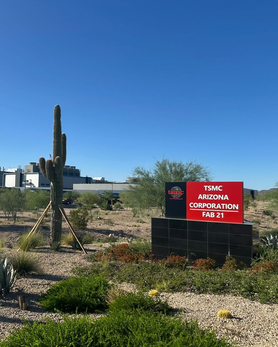 Chihuahua sigue avanzando en la Ruta de los Semiconductores.
Presente en SEMICON West 2025, fortaleciendo su liderazgo en la industria tecnológica de Norteamérica.👨‍🏭👩‍🏭

#ChihuahuaTech #RutaDeLosSemiconductores #InvestInChihuahua #Innovación