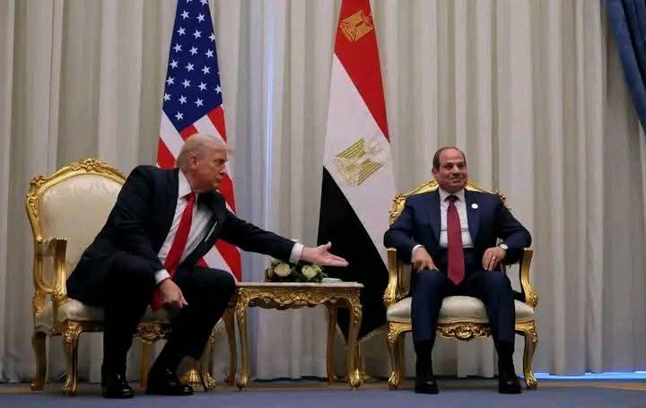 Ali79475085's tweet photo. دلوقت يرجع بلده يلاقي الصوره تريند هناك هيطالب ب الغاء الاتفاقيه 😂😂 https://t.co/bEOr4SKj9s