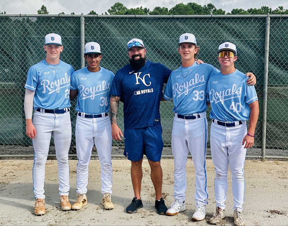 GPSTEXASBASEBA1's tweet image. Incredibly classy org! Was an honor to help coach & Watch our guys compete 👊🏼💥