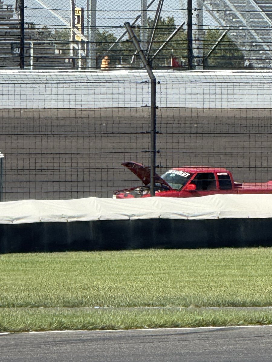 RacingNationTV's tweet image. I just hope everything is okay with Clifford #Pray4Cliff