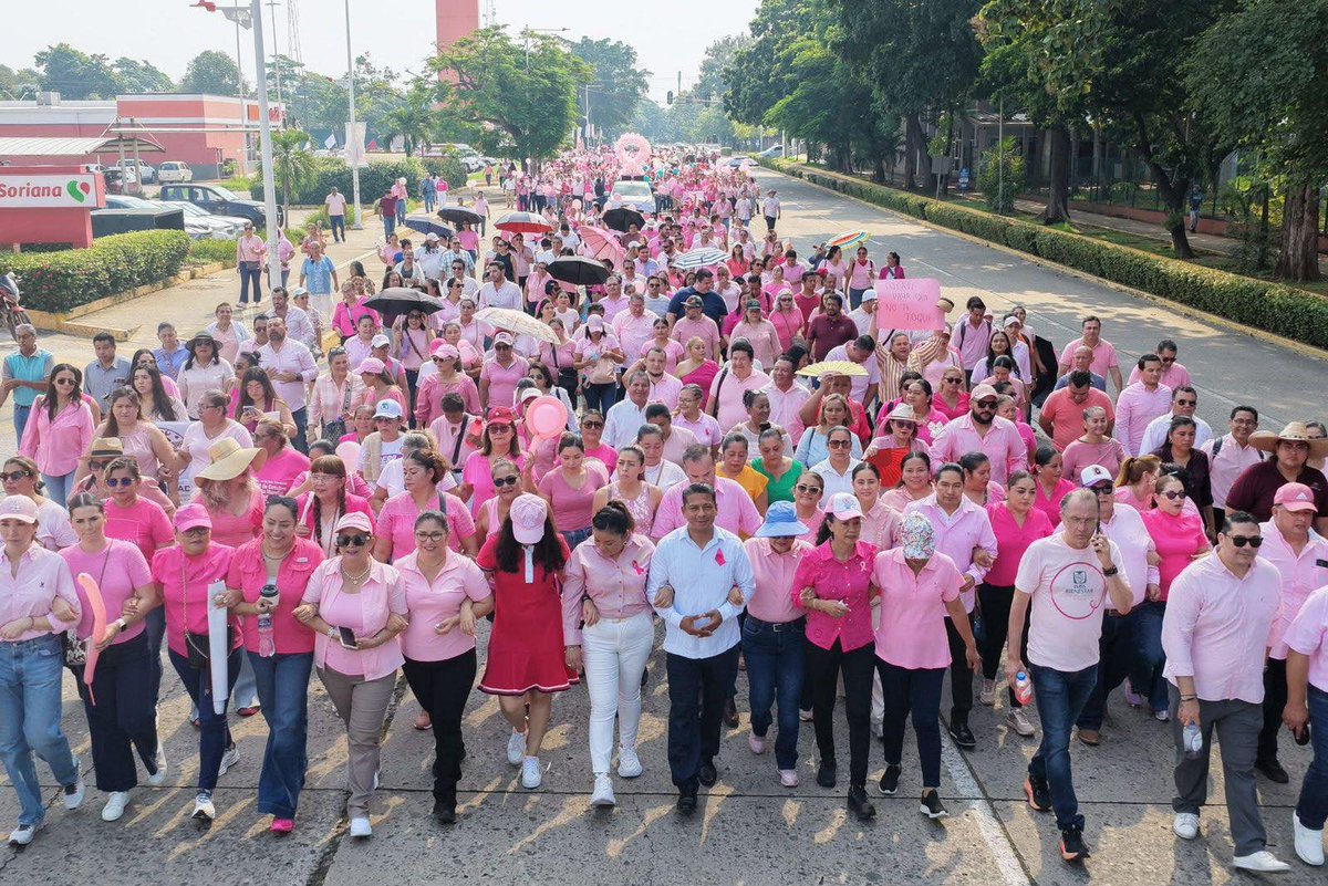 🎀 El Voluntariado del COBATAB participó en la 🌷 Caminata Rosa, sumándose a la Semana M “5 Días por la Vida” del <a href="/DIFTabasco/">DIF Tabasco</a> para promover conciencia y prevención contra el cáncer de mama. 💗 

facebook.com/share/p/1B7FjT…

#COBATAB #CaminataRosa #SemanaM