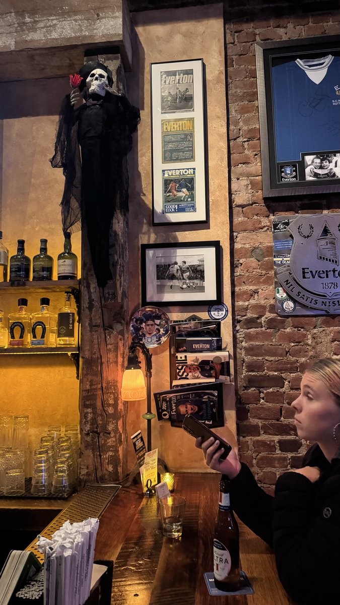 sandramccormick's tweet image. When in New York, go to an Everton pub, The Turnmill. #UTFT #EFC