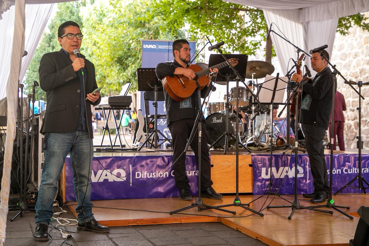El canto, la música y el arte en general son parte de la formación integral que se pueden compartir entre la sociedad, esa es la esencia del Festival <a href="/uvaq/">UVAQ</a> de Música 2025, que se desarrolla del 11 de octubre al 19 de noviembre en Morelia. uvaq.edu.mx/nueva-noticias/
#EnLaUVAQeresTú