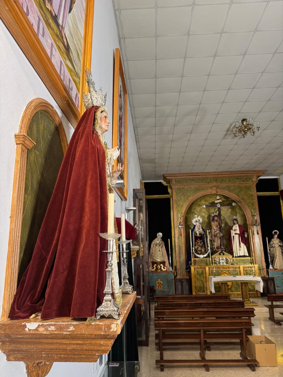EstandartedeSev's tweet photo. 🟢 #EstandarteDS | Los Titulares de la @HdadJuncal, junto con San Judas Tadeo, a falta de María Santísima de la Esperanza Reina de los Mártires, ya se encuentran en la Parroquia de @sdiegodealcala, donde seguirán recibiendo culto mientras duran las obras de su sede

➡️ Por otro lado, la imagen primigenia de la Virgen del Sol se encuentra en la Capilla de la @hdaddelsol

📸 Hdad.
#Juncal25 #GloriasSevilla25